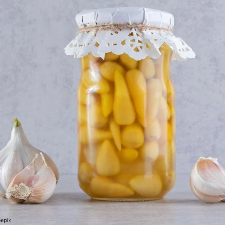 મધમાં પલાળેલ લસણ
