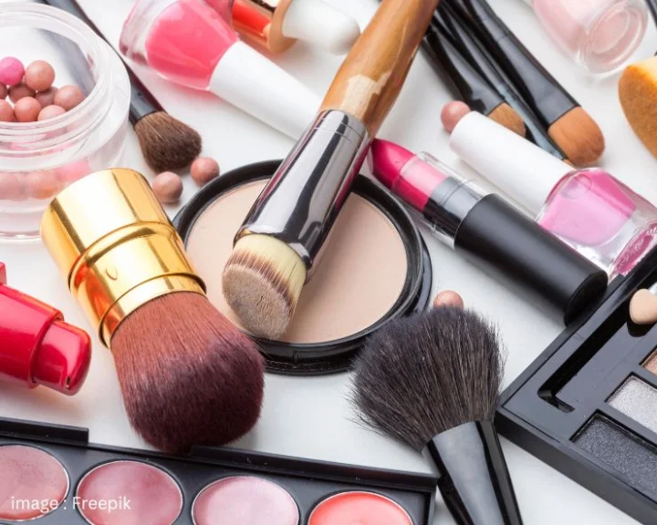 Makeup Tips for Teenage Girl