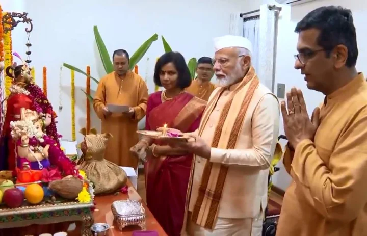 Modi Ganesh Puja at CJI house