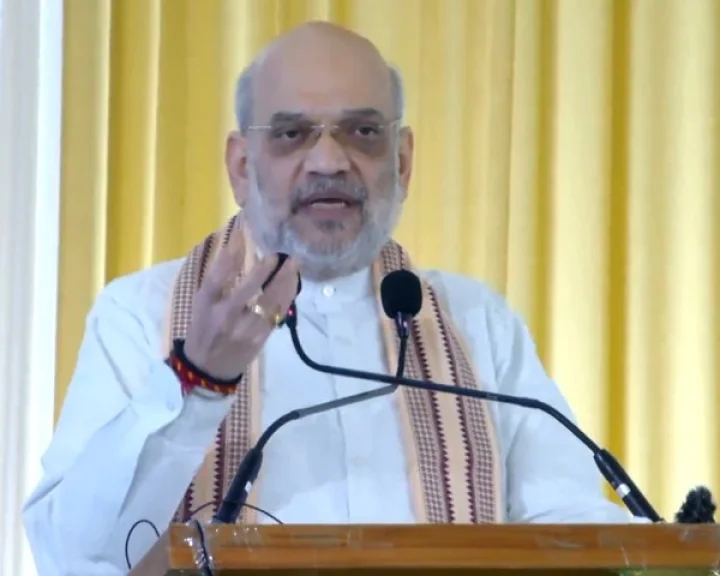 विरोधकांना चोख उत्तर देताना अमित शहा म्हणाले मोदींनी देशाला चौथ्या क्रमांकावर आणले