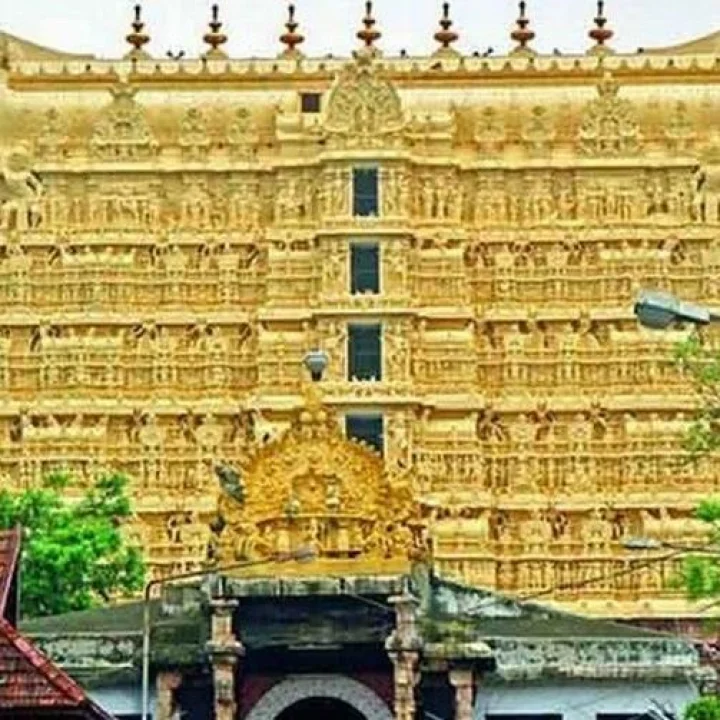 केरळच्या पद्मनाभ स्वामी मंदिरात चोरी, डॉक्टरसह चार आरोपींना अटक