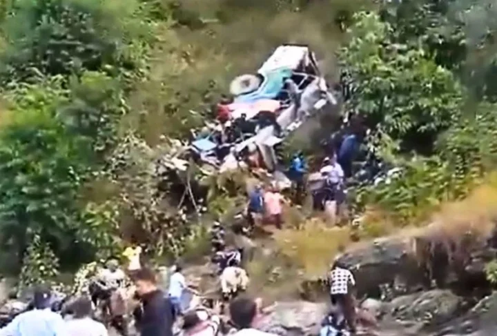 almoda bus accident