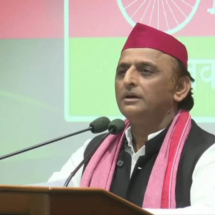 Akhilesh Yadav targeted Uttar Pradesh government over corruption