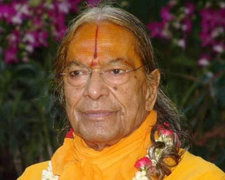 Kripalu Maharaj's daughters' car met with an accident