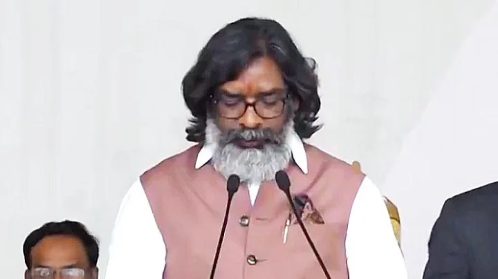 झारखंडमध्ये हेमंत सोरेन यांची चौथ्यांदा मुख्यमंत्रिपदासाठी शपथ