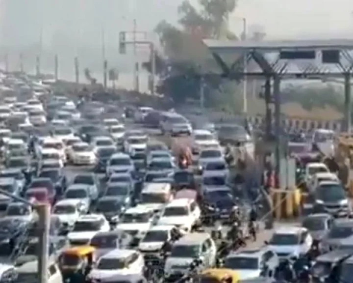 Farmers march to Delhi