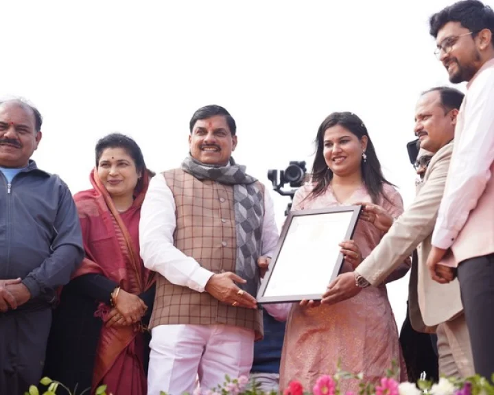 Chief Minister Dr. Mohan Yadav unveiled world's largest 3-D rangoli made on Swami Vivekananda