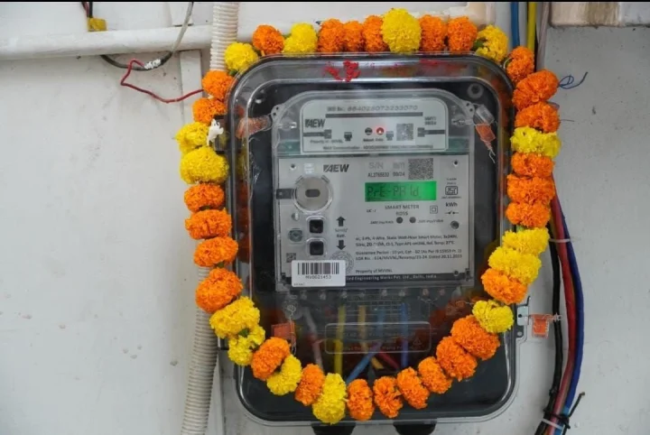 Smart meters are being installed for free in Uttar Pradesh