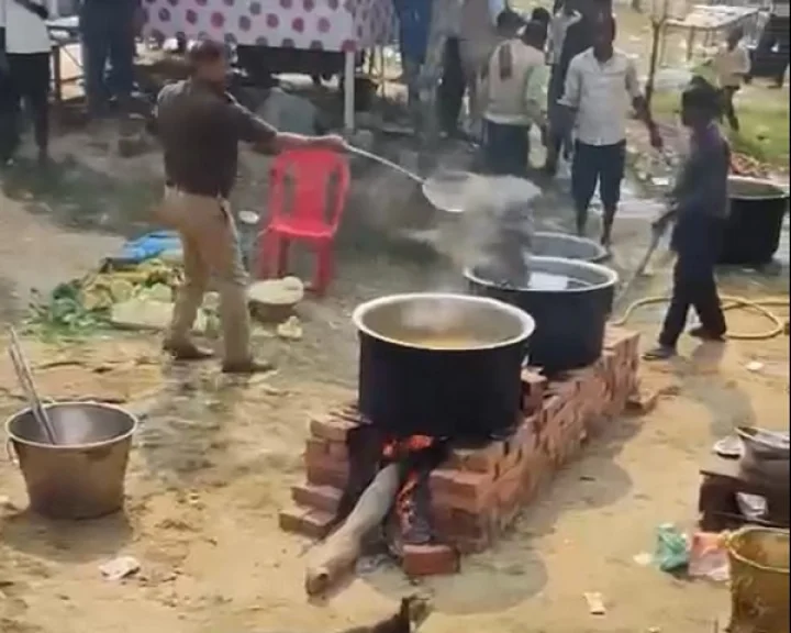 Police station incharge suspended for mixing ash in food during Maha Kumbh