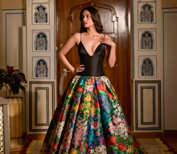 Manushi Chillar hot photos