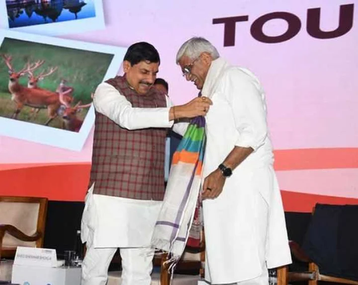 mohan yadav with gajendra shekhavat