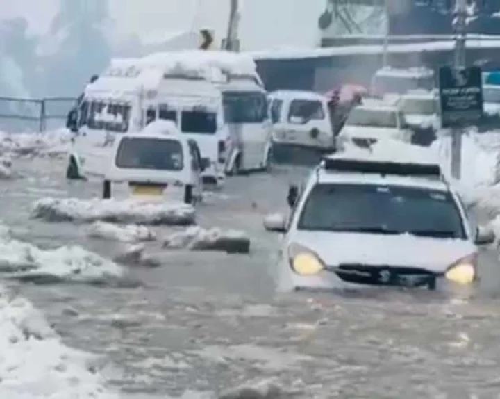 Heavy rain and snowfall in Himachal