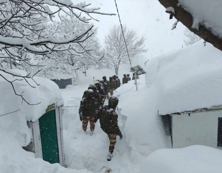 Avalanche in Mana in Uttarakhand