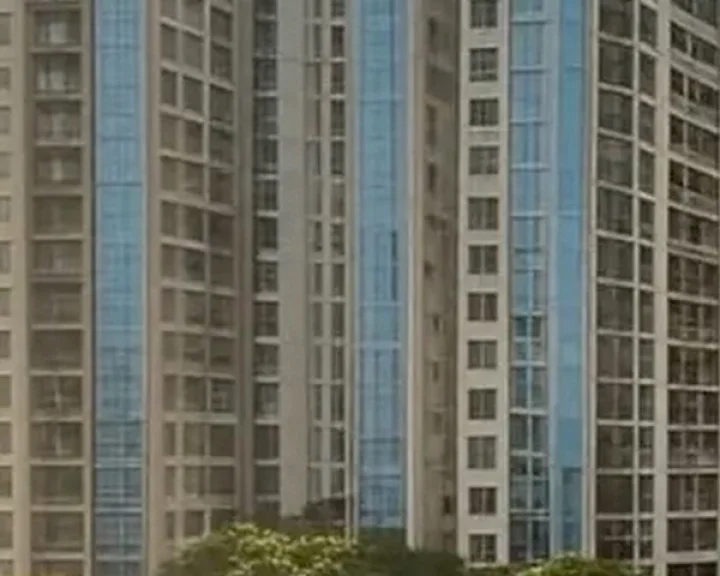 GST Deputy Commissioner commits suicide in Noida