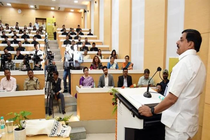 Chief Minister Dr. Mohan Yadav inaugurated the training program for state civil service officers
