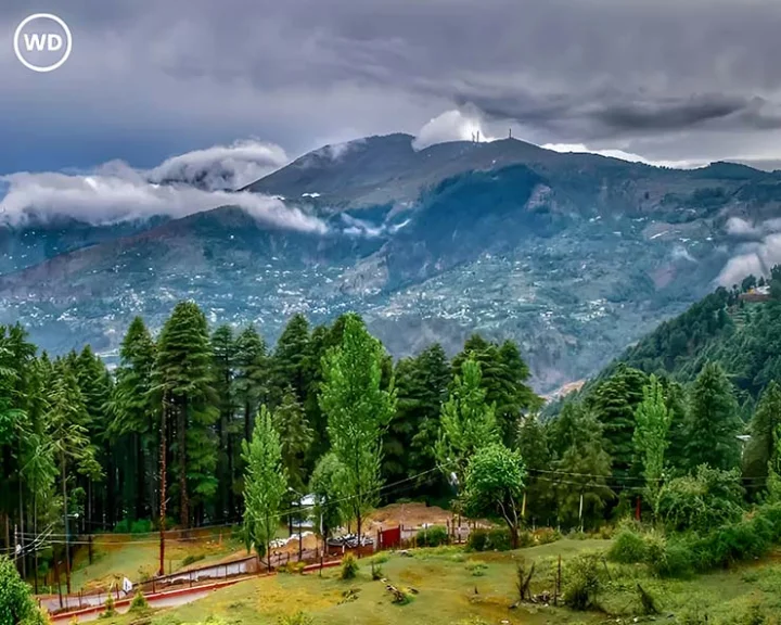 ये हैं कश्मीर के प्राचीन हिंदू मंदिर और धर्मस्थल, जहाँ सदियों से गूंजती है आस्था की ध्वनि