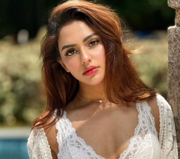 Bangladeshi actress arrested