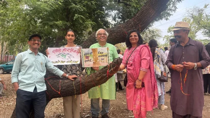 Protest against the plan to cut 8000 trees in Bhopal