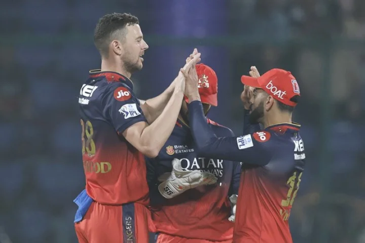 JOSH HAZLEWOOD HINDI NEWS