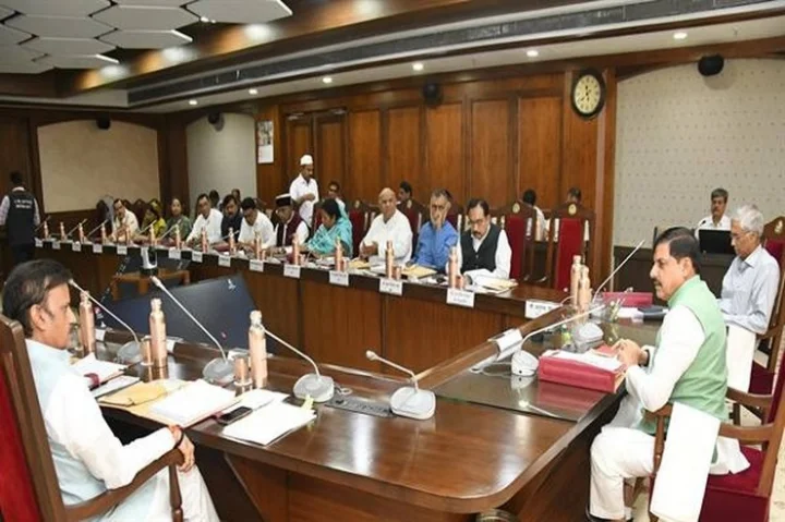 Mohan Cabinet