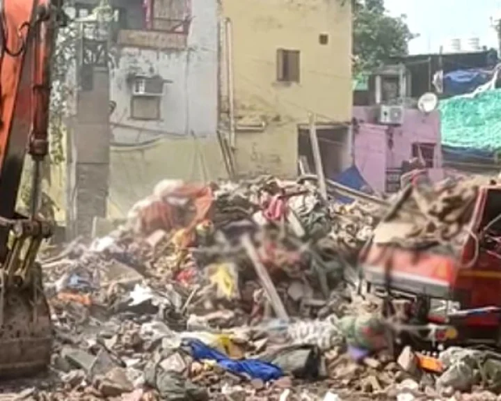 Building collapse in Hindu Rao area of ​​Delhi