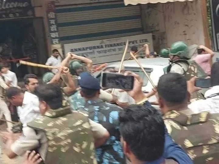 Police lathicharge in Harda Kshatriya Hostel