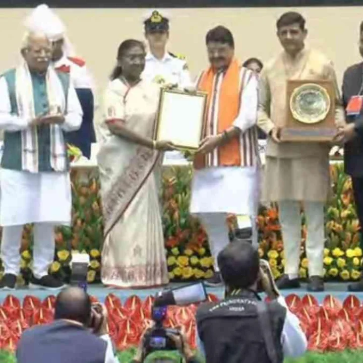 Indore became number-1 in cleanliness