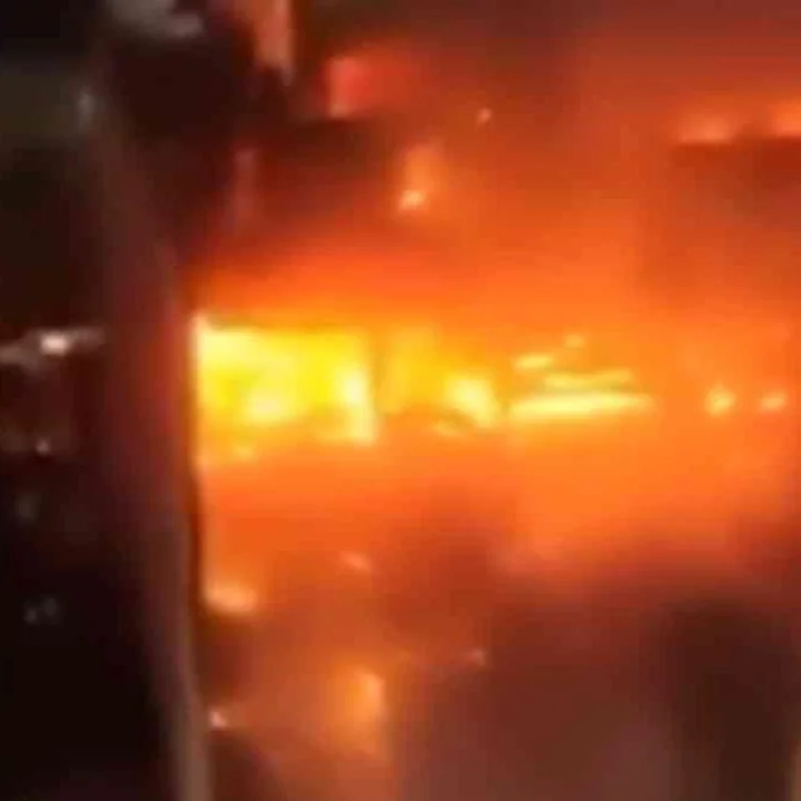 ઇરાકના શોપિંગ મોલમાં ભીષણ આગ