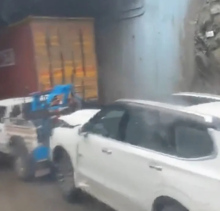 Major accident on Mumbai Pune Expressway