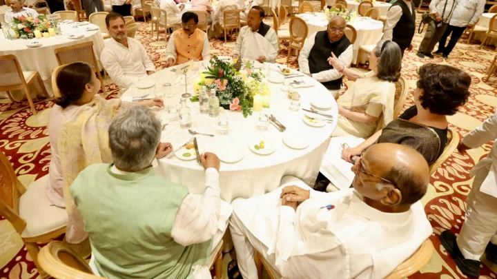 Mallikarjun Kharge hosts dinner for opposition parties