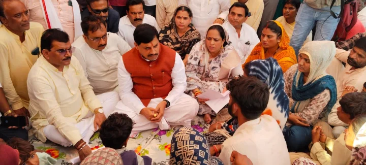 Chief Minister Dr. Mohan Yadav met the families of the victims of the Khandwa Durga immersion accident