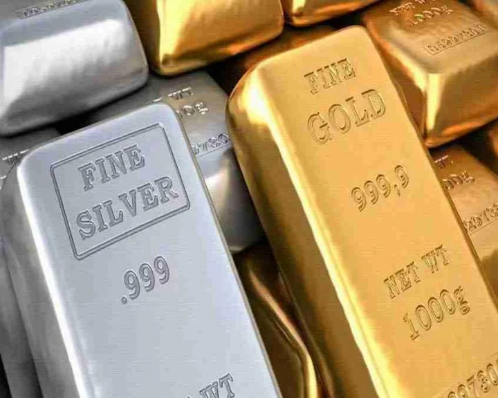 સોનાના દાગીના ખરીદનારાઓ માટે સારા સમાચાર! સોના અને ચાંદીના ભાવમાં ઘટાડો થયો છે, જાણો તેમને કેટલી રાહત મળી.