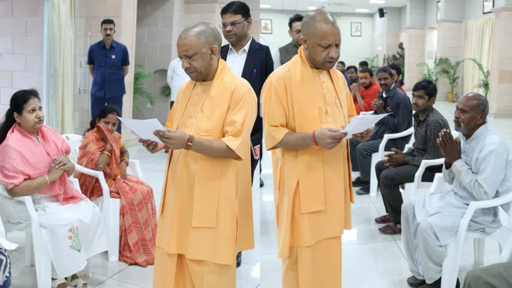 Chief Minister Yogi Adityanath heard complaints of victims in Janta Darshan