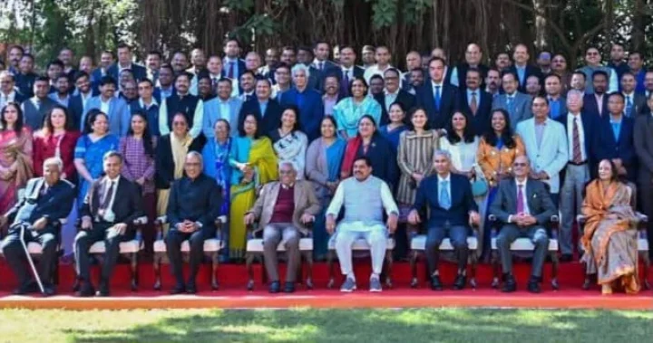 भोपाल में IAS सर्विस मीट का शुभारंभ, बोले CM, आप चेहरा देख समझ जाते है कि क्या बोलेंगे और इसे कैसे चलाना है!