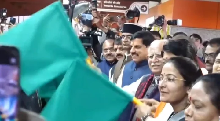 भोपाल में मेट्रो युग का आगाज, CM  डॉ. मोहन यादव और केंद्रीय मंत्री मनोहर लाल खट्टर ने दिखाई हरी झंडी