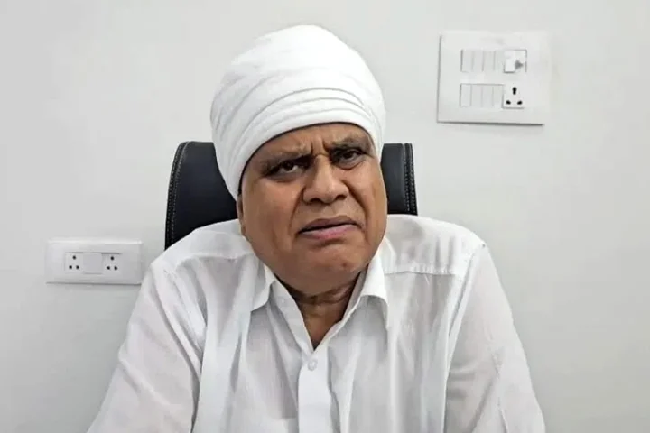 Congress MLA Phool Singh Baraiya compared SC-ST MLAs to dogs