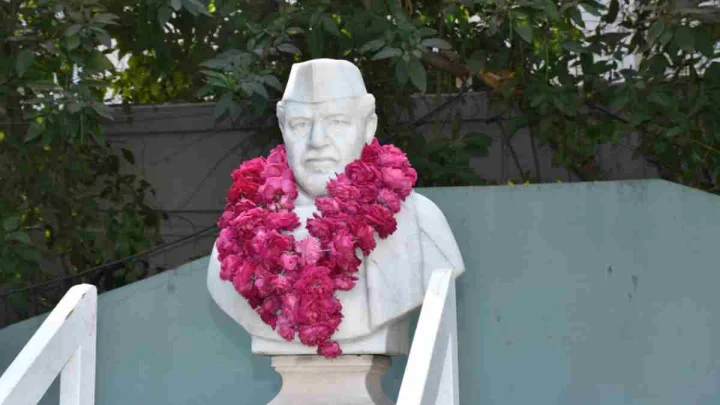 नईदुनिया के पितृपुरुष बाबू लाभचंद छजलानी का पुण्य स्मरण