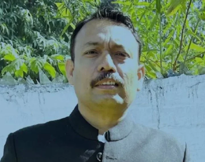 कौन हैं योगी से नाराज होकर इस्तीफा देने वाले सिटी मजिस्ट्रेट अलंकार अग्निहोत्री, क्या राजनीति में होगी एंट्री?