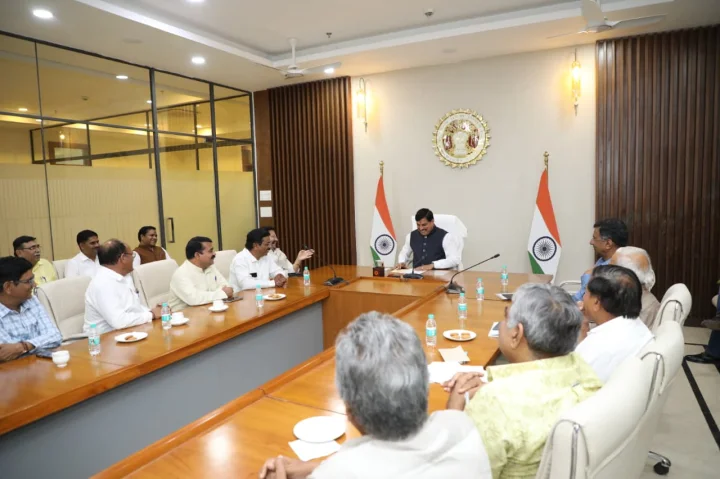 मध्यप्रदेश में 2 मार्च से होने वाली बस हड़ताल स्थगित, CM डॉ मोहन यादव से मिलने के बाद बस ऑनर्स एसोसिएशन का फैसला