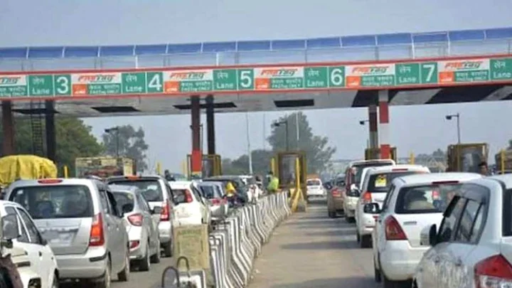 गुजरात के हाईवे पर सफर हुआ महंगा, 1 अप्रैल से टोल टैक्स में बढ़ोतरी