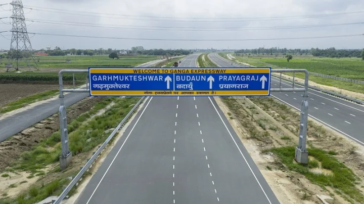Ganga Expressway- પીએમ મોદી આજે ગંગા એક્સપ્રેસ વે રાષ્ટ્રને સમર્પિત કરશે.