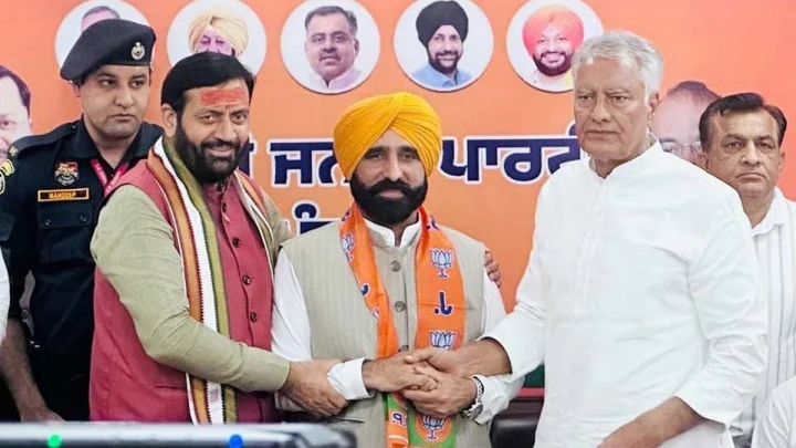 पंजाब में AAP को बड़ा झटका, CM भगवंत मान के चाचा और भाई BJP में शामिल
