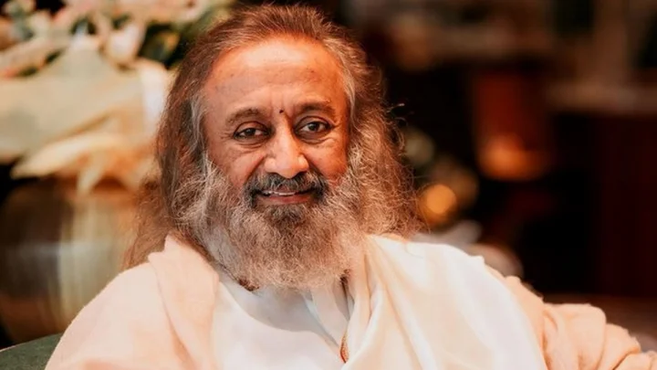 गुरुदेव के 70वें जन्मोत्सव पर वैश्विक शांति का संदेश, 182 देशों के करोड़ों लोगों ने किया सामूहिक ध्यान