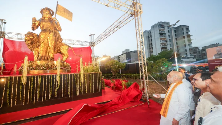गृहमंत्री अमित शाह ने किया अहमदाबाद में ‘भारत माता’ की विशाल प्रतिमा का लोकार्पण