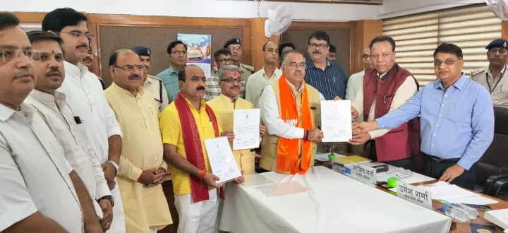 राज्यसभा चुनाव: मध्यप्रदेश में तीनों सीटों पर BJP उम्मीदवार निर्विरोध जीते, कांग्रेस की याचिका पर सुप्रीम कोर्ट शुक्रवार को करेगा सुनवाई