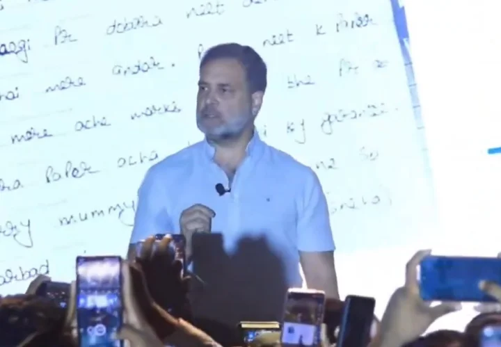 कोटा में राहुल गांधी बोले- शिक्षा प्रणाली बच्चों पर डालती है दबाव, युवाओं को सिर्फ 5 करियर विकल्प क्यों दिखाए जाते हैं?