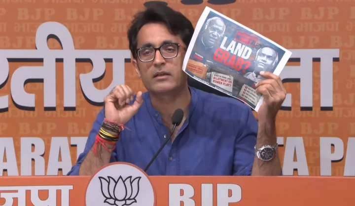 जमीन के मामले पर बीजेपी का कांग्रेस पर काउंटर अटैक, खडगे परिवार पर लगाए जमीन घोटाला का आरोप