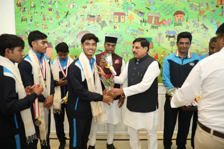 CM मोहन यादव का बड़ा ऐलान, हॉकी में गोल्ड जीतने वालों को ₹3 लाख, ब्रॉन्ज विजेताओं को ₹1 लाख मिलेगा