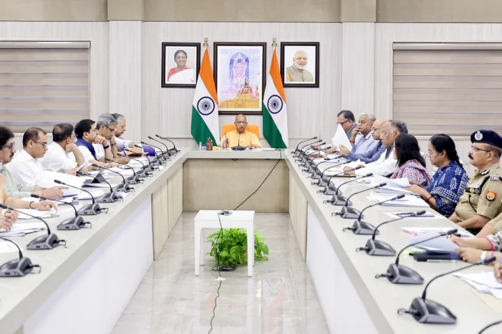 Chief Minister Yogi's strict directive regarding development works