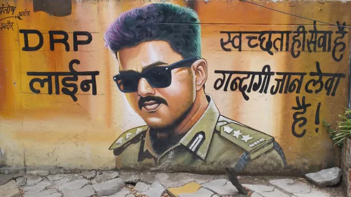 क्‍लीन सिटी इंदौर में लगी थलापति विजय की पेंटिंग, ऐसे दिया सफाई का संदेश